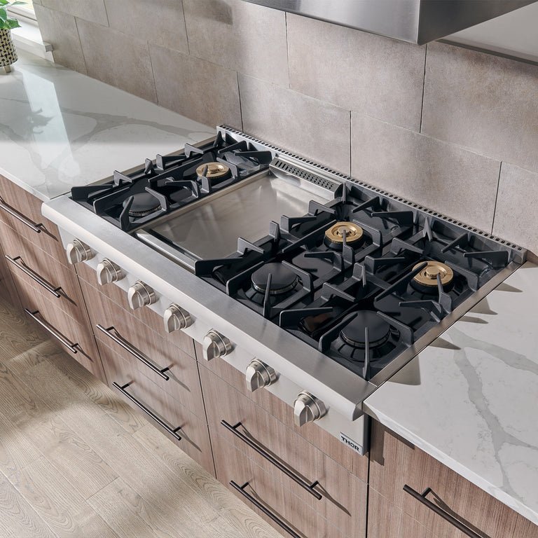 Thor Kitchen 48 inch Gas Professional Rangetop in Stainless Steel, HRT4806U - Smart Kitchen Lab