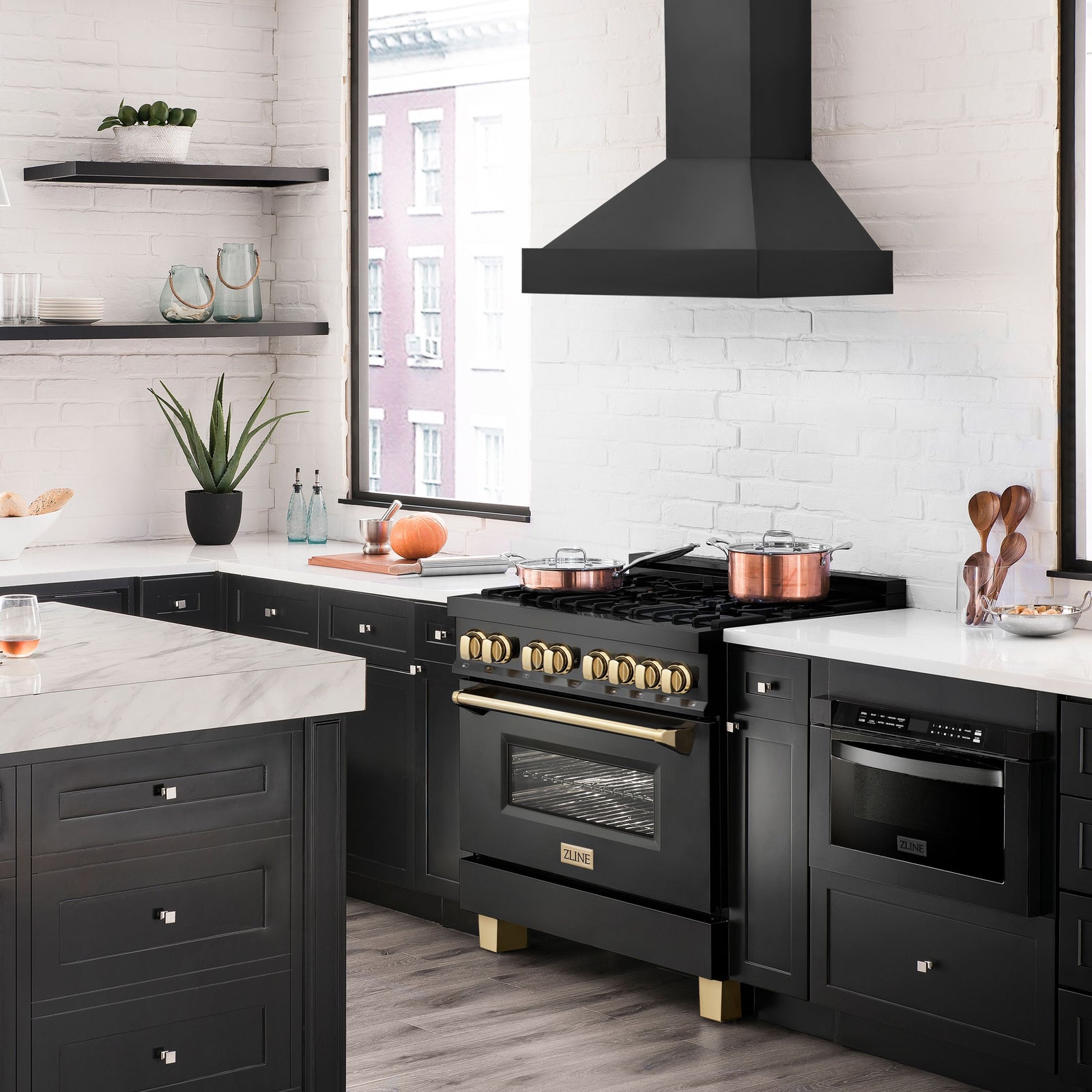 ZLINE 36 in. 700 CFM Black Stainless Steel Wall Mount Range Hood, BS655N-36 - Smart Kitchen Lab