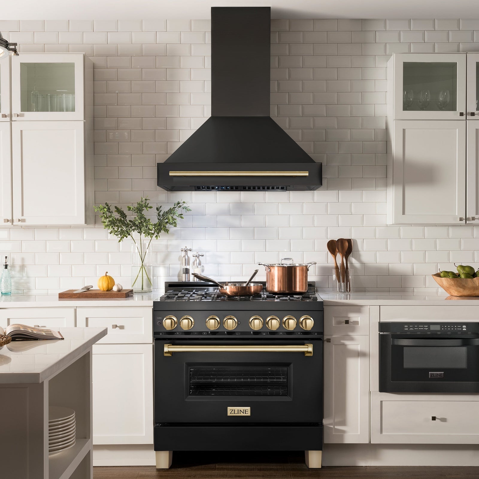 ZLINE 36 In. Autograph Edition Black Stainless Steel Range Hood with Gold Handle, BS655Z-36-G - Smart Kitchen Lab