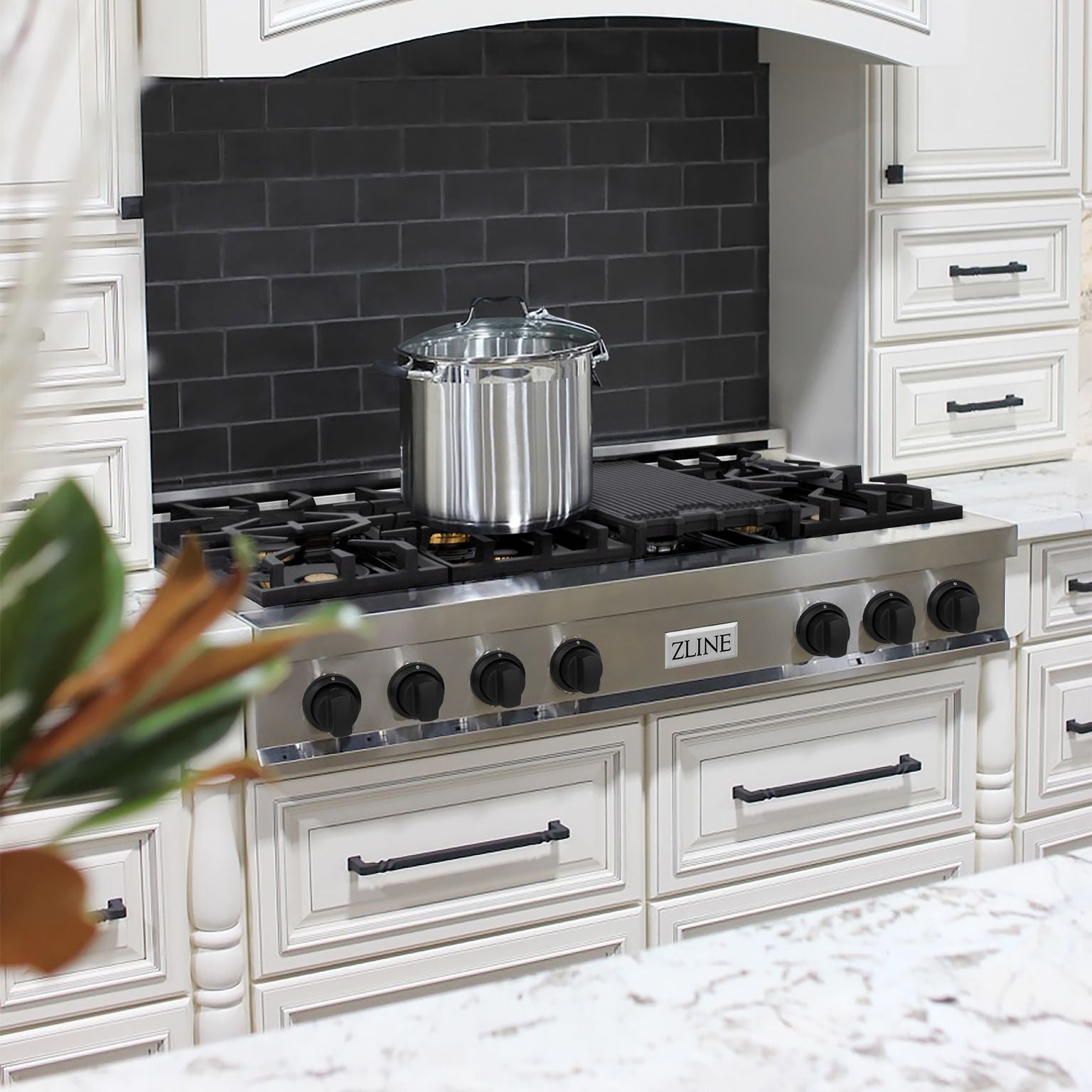 ZLINE Autograph Edition 48 in. Porcelain Rangetop with 7 Gas Burners in Stainless Steel and Matte Black Accents, RTZ-48-MB - Smart Kitchen Lab