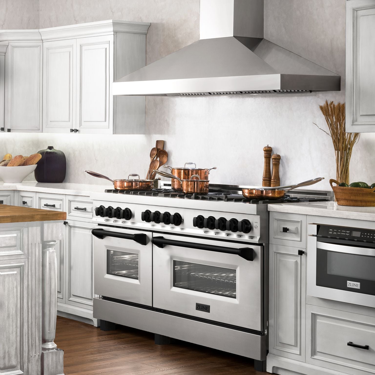 ZLINE Autograph Edition 60 in. 7.4 cu. ft. Gas Burner/Electric Oven Range in Stainless Steel with Matte Black Accents, RAZ-60-MB - Smart Kitchen Lab